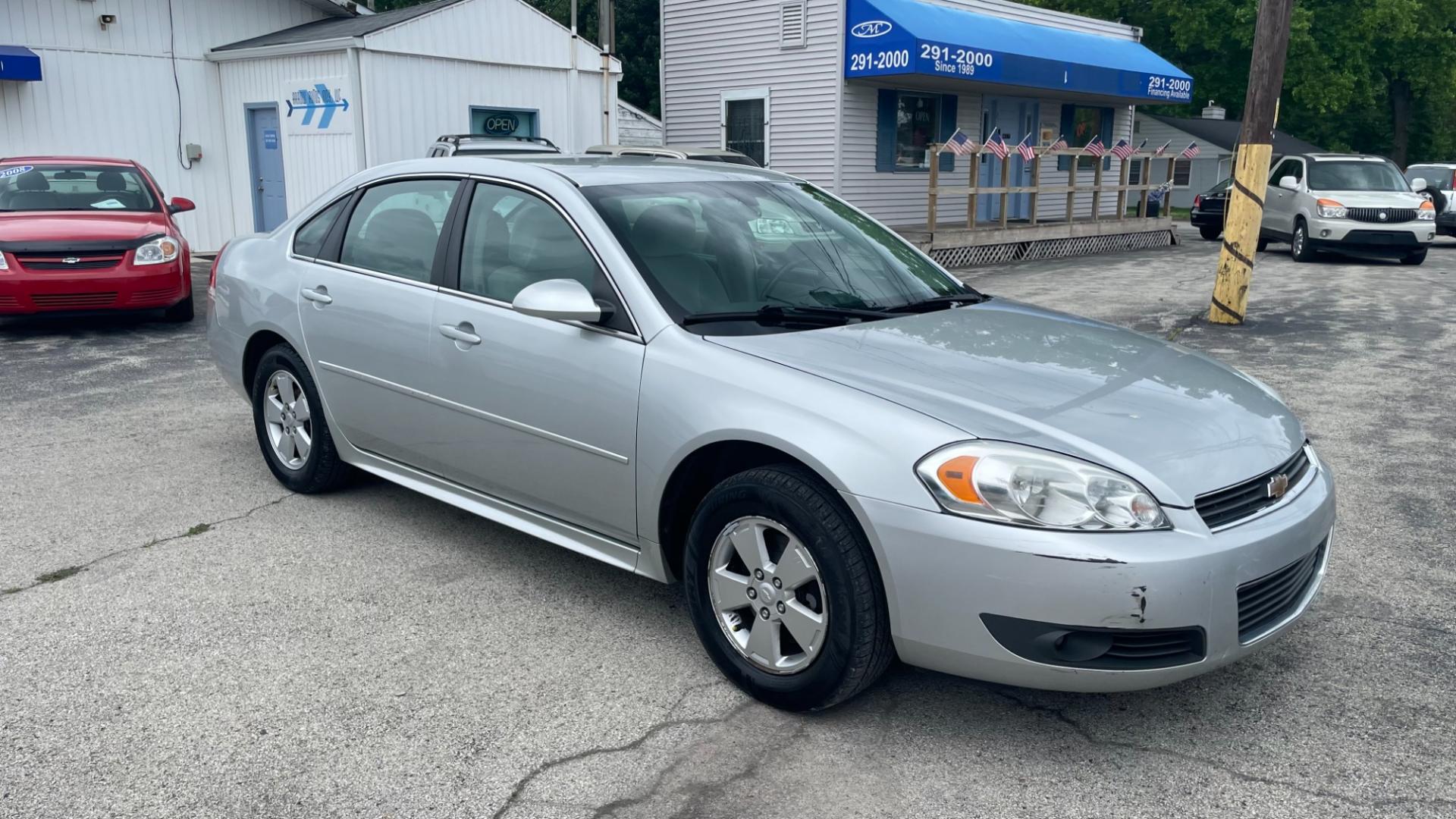 2011 Silver /GRAY Chevrolet Impala LT (2G1WG5EK7B1) with an 3.5L V6 OHV 16V FFV engine, 4-Speed Automatic transmission, located at 2710A Westlane Rd., Indianapolis, IN, 46268, (317) 291-2000, 39.885670, -86.208160 - Photo#1